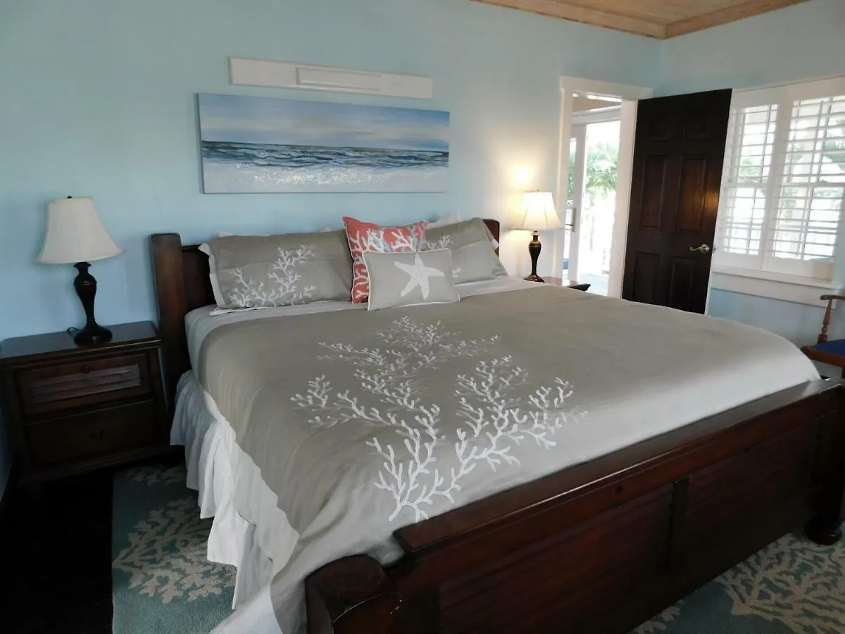 Sapodilla House Hotel Dunmore Town